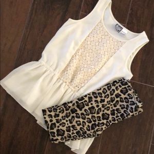Girls leopard print outfit.